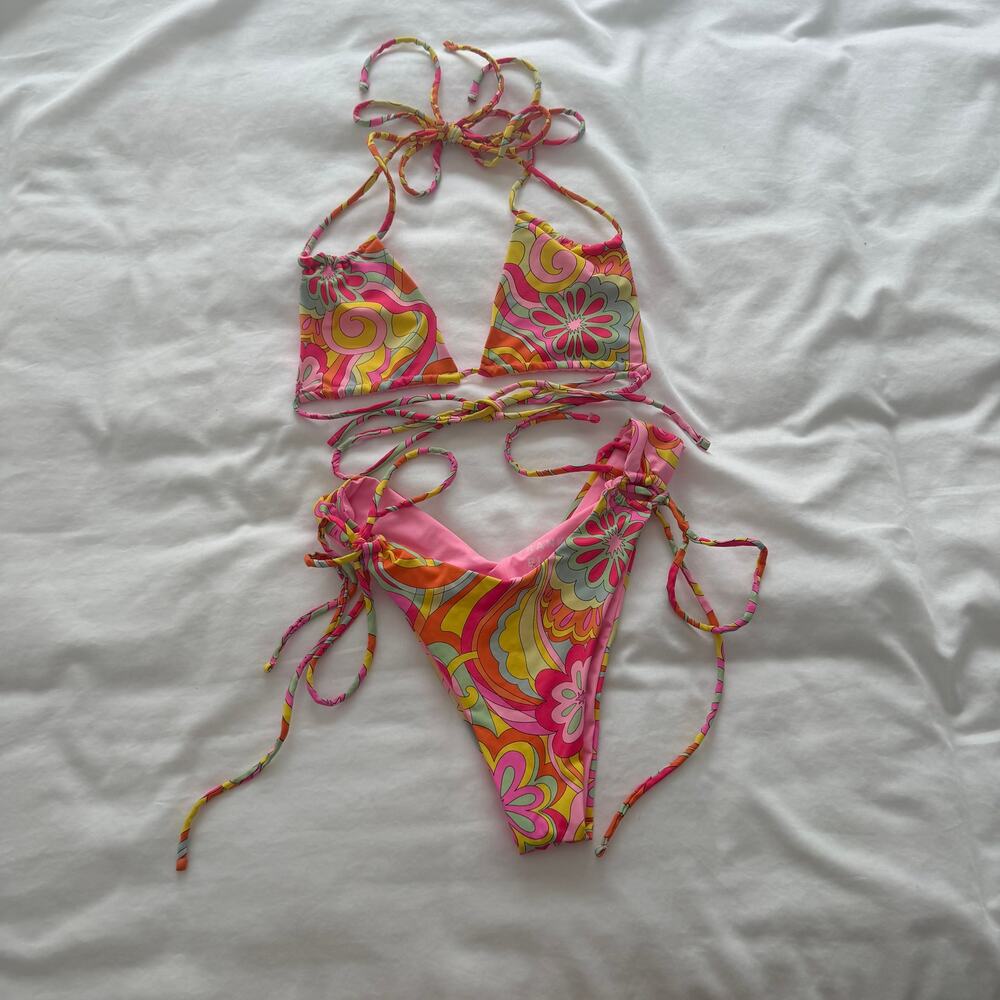 Frankie’s Bikini x Hailee Steinfeld Colorful Swirl Bikini Set Size S